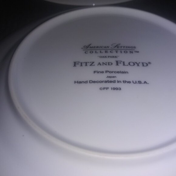 Fitz and Floyd Porcelain Plate and Mug Set Oak Park White Gold Trimmed Lot of 12 - Picture 4 of 16